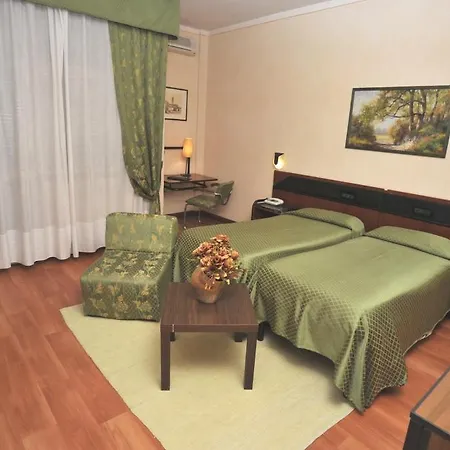 מלון Massimo D'azeglio מונטה קטיני טרמה