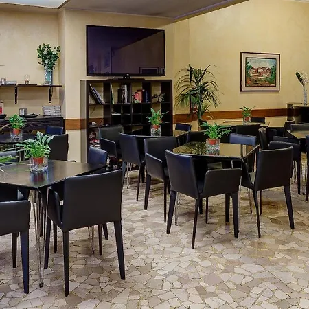 מלון Massimo D'azeglio 3*