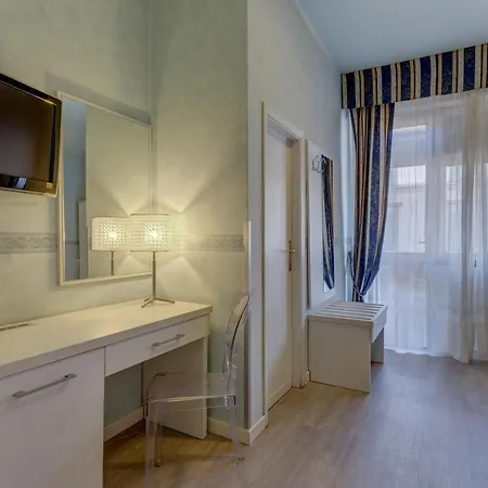 מלון Massimo D'azeglio 3*