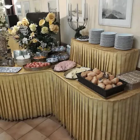 Massimo D'azeglio מלון